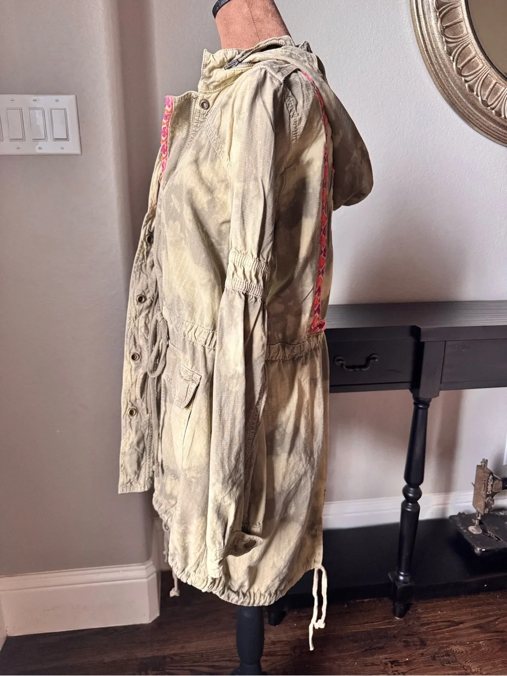 Free People Olive Embroidered Hooded Utility Jacket Festival Boho Size 6 Camo
